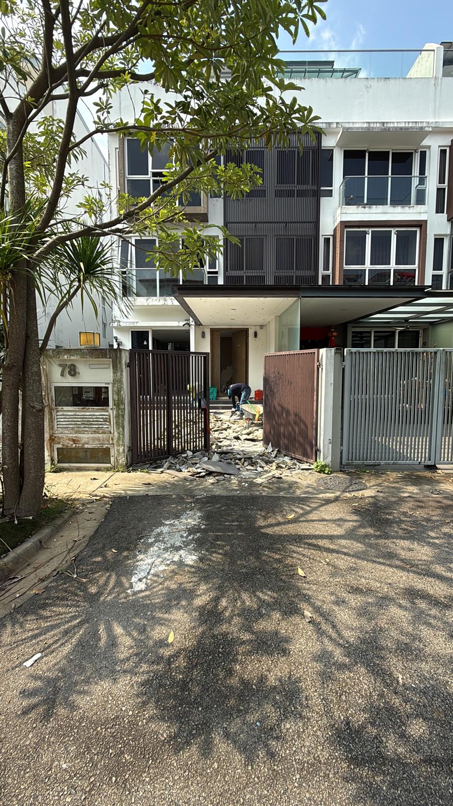 Landed frontage, staging materials out of the driveway